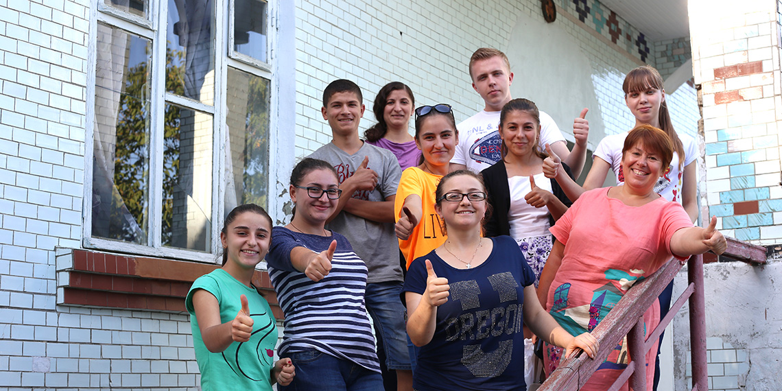 Instruiri pentru tinerii voluntari din localitate